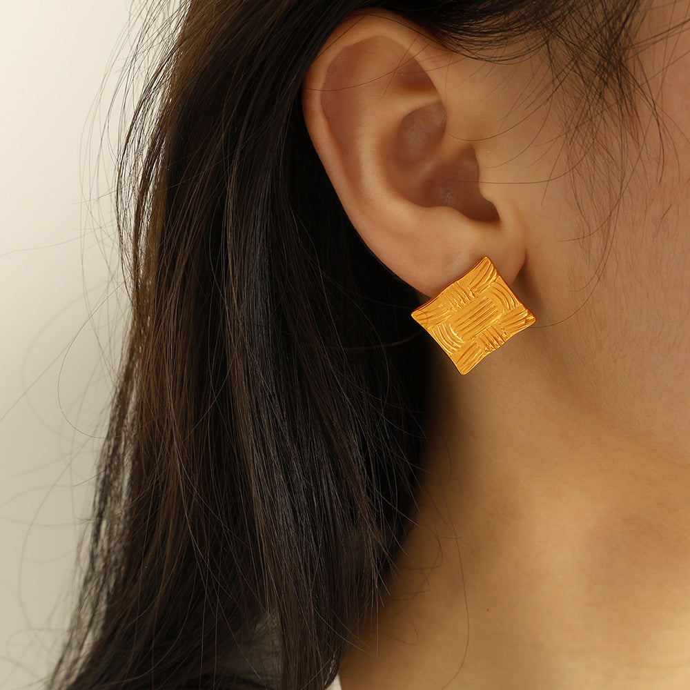 TEXTURED GOLD SQUARE STUD EARRINGS