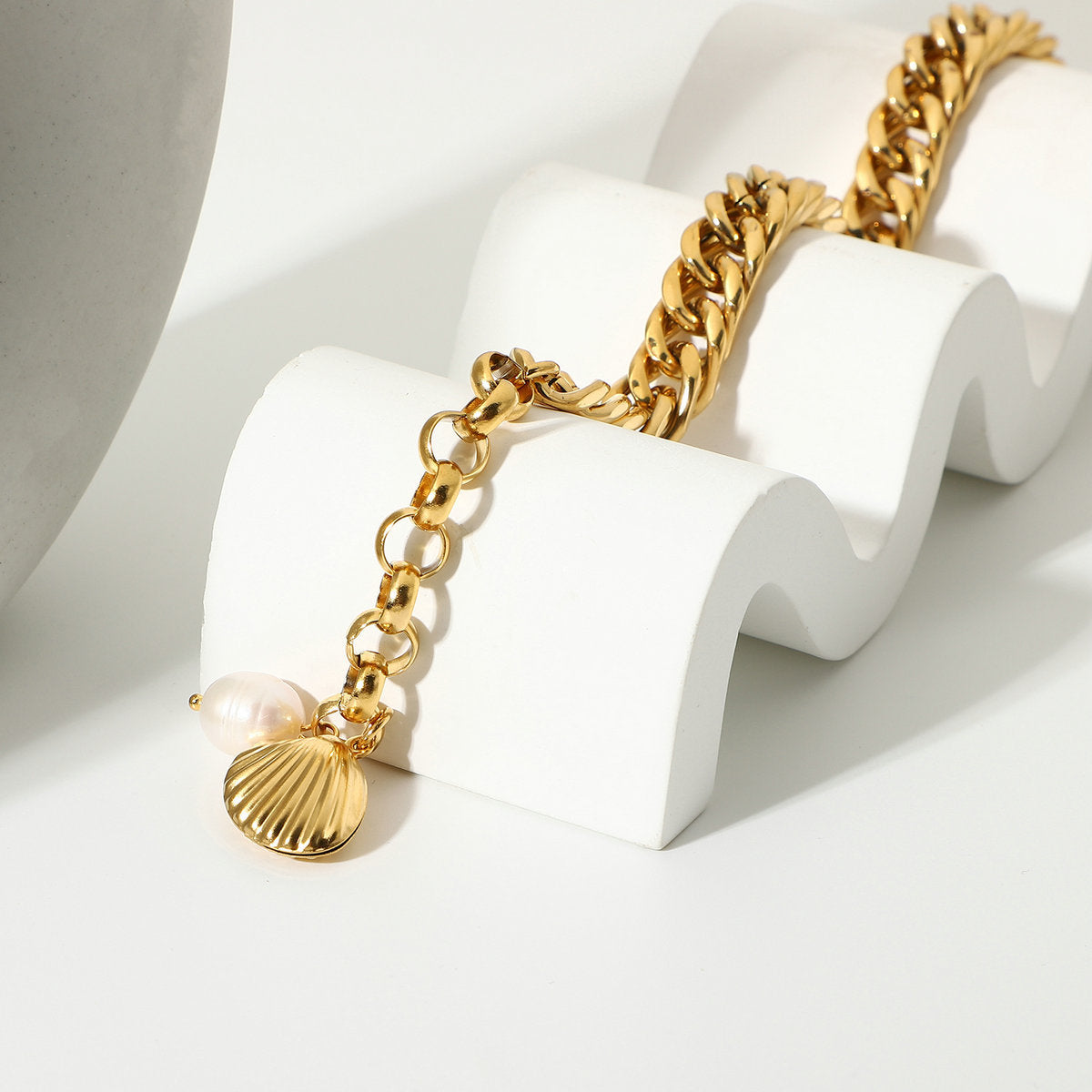 18K GOLD PLATED CUBAN PEARL BRACELET